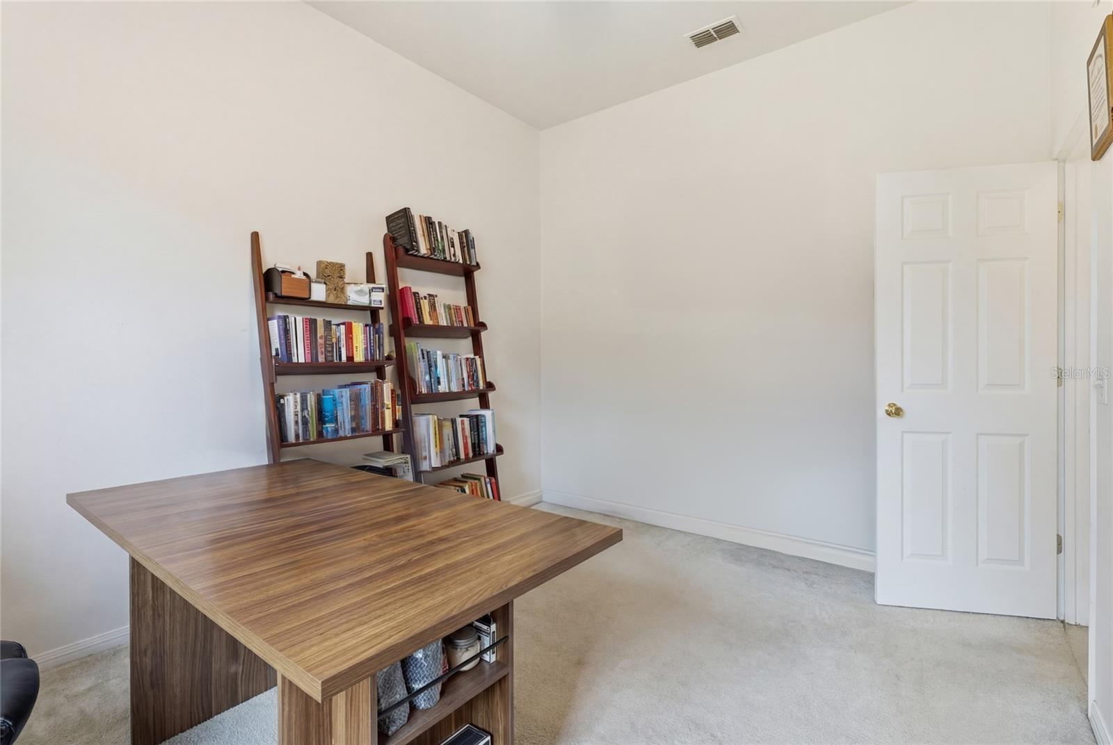 Image 25 of 39 For 204 Golf Course Parkway