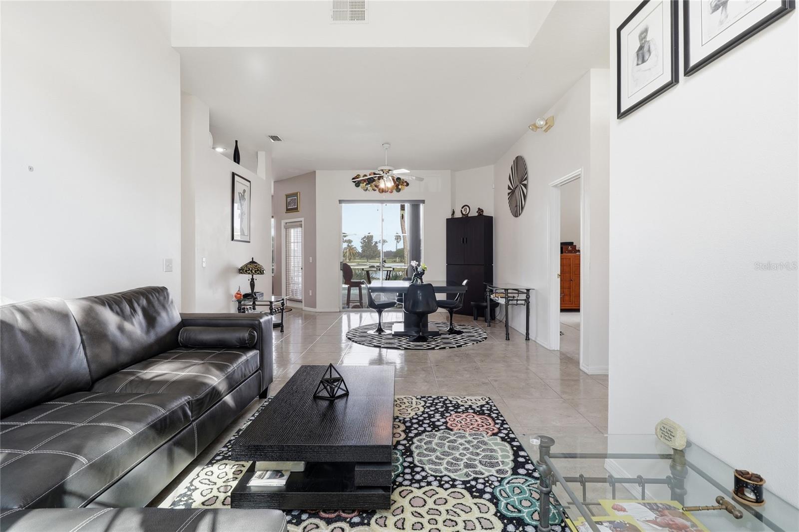 Image 5 of 39 For 204 Golf Course Parkway