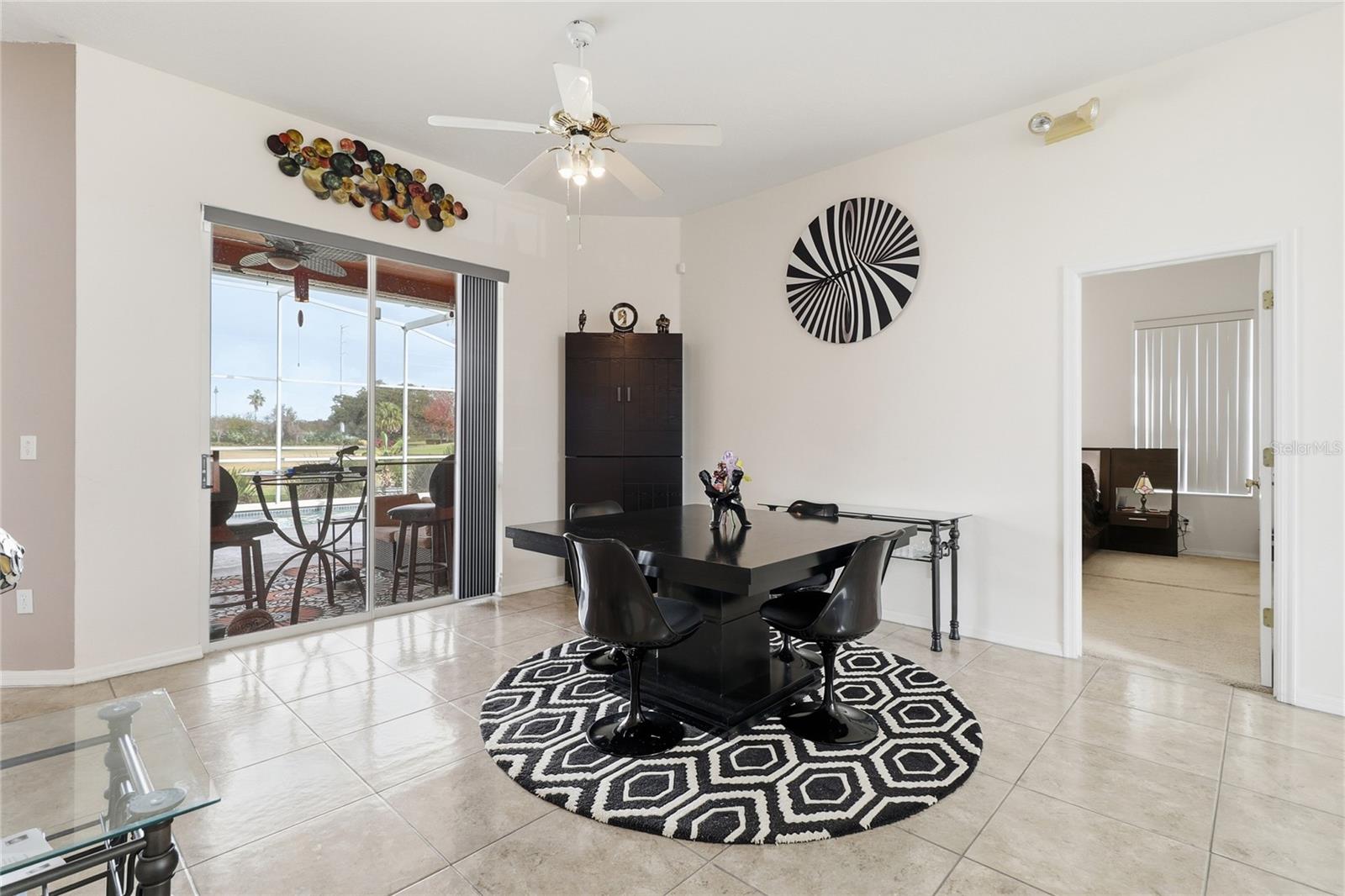 Image 7 of 39 For 204 Golf Course Parkway