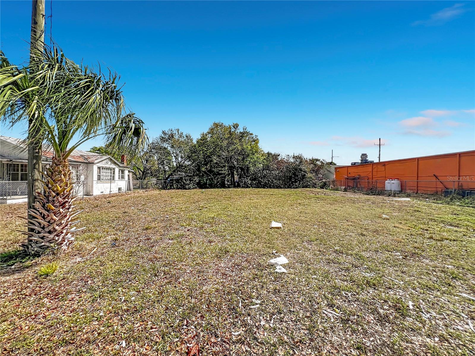 Image 4 of 9 For 2471 Greenway Street