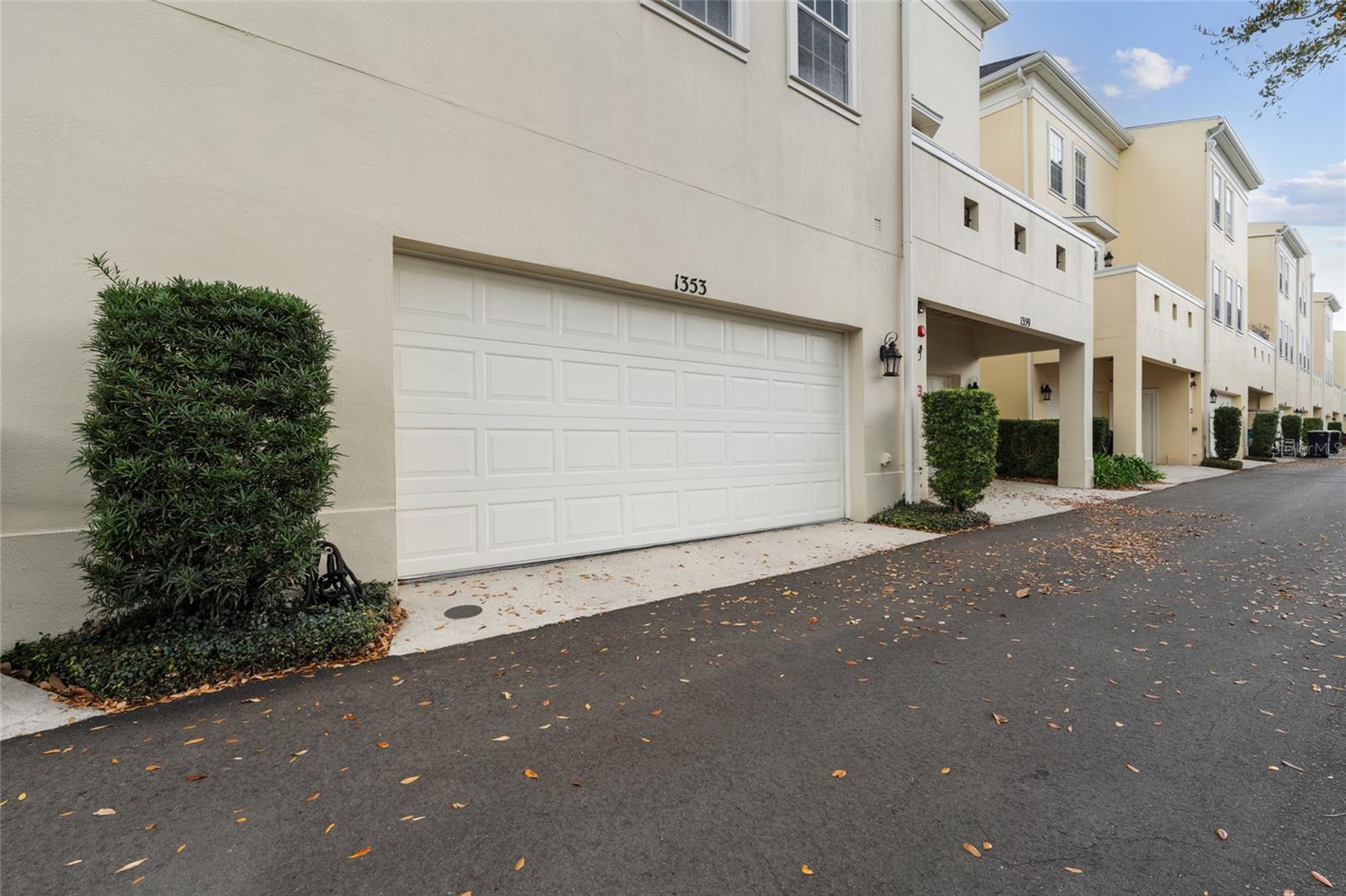 Image 4 of 30 For 1353 Chatfield Place