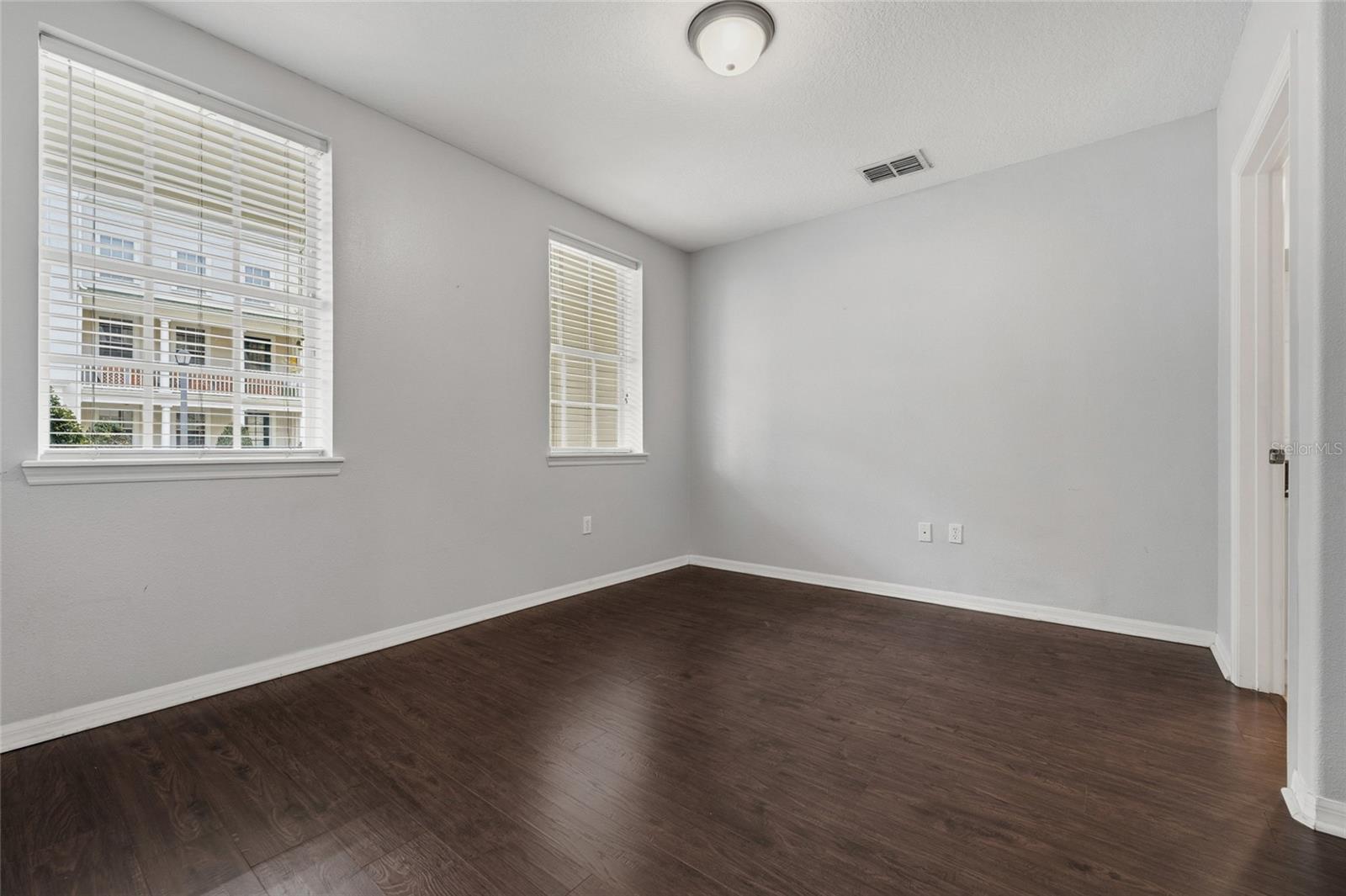 Image 7 of 30 For 1353 Chatfield Place