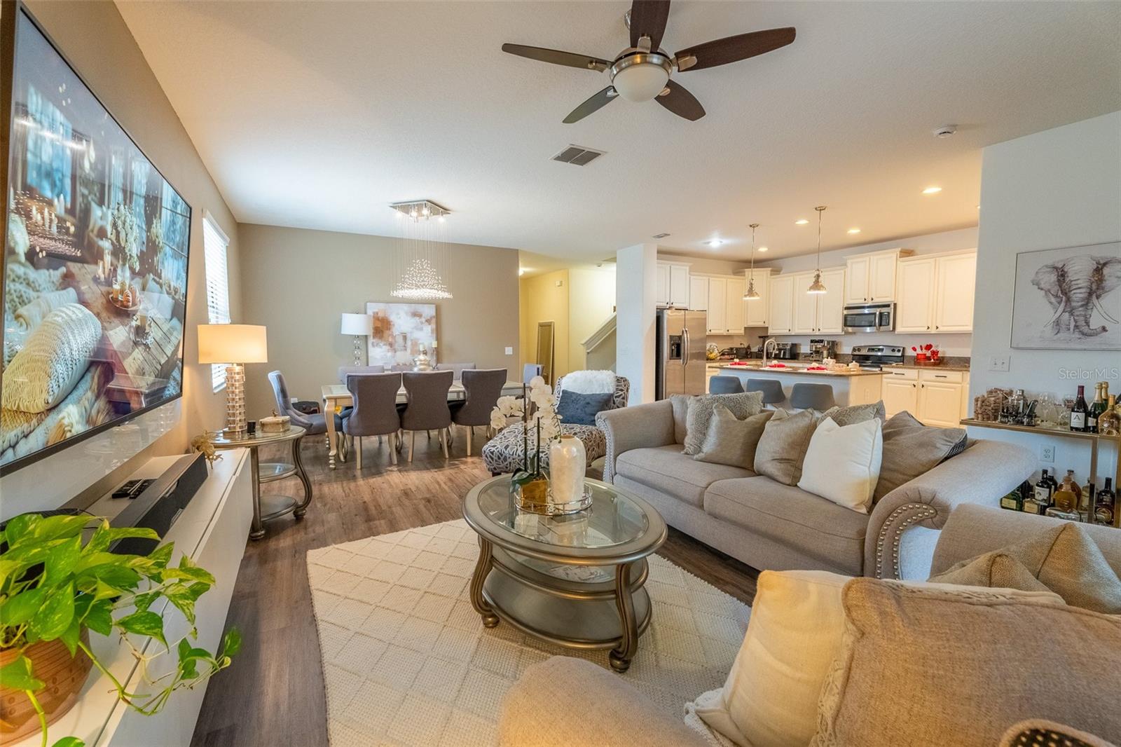 Image 4 of 29 For 2230 Romanum Drive