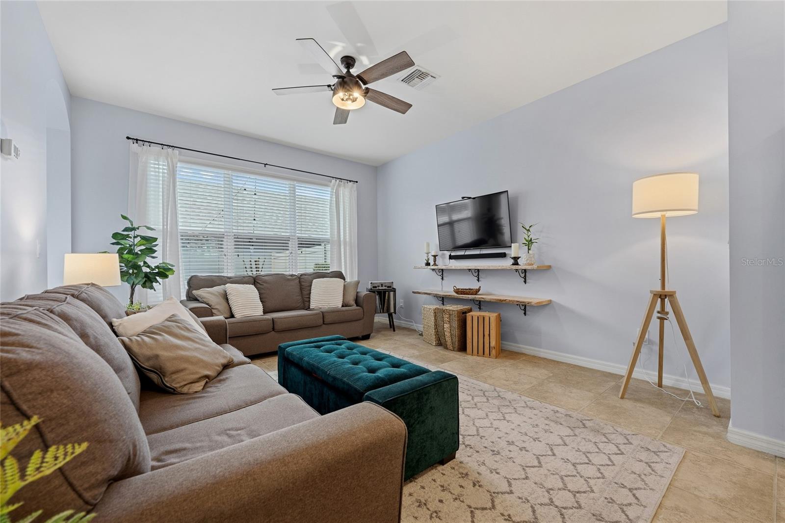 Image 6 of 19 For 11854 Water Run Alley