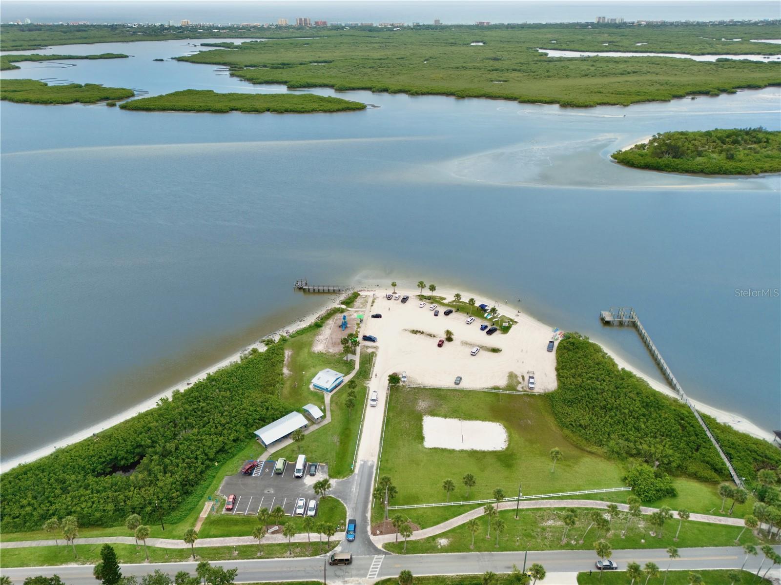 Image 11 of 18 For 211 Riverside Drive