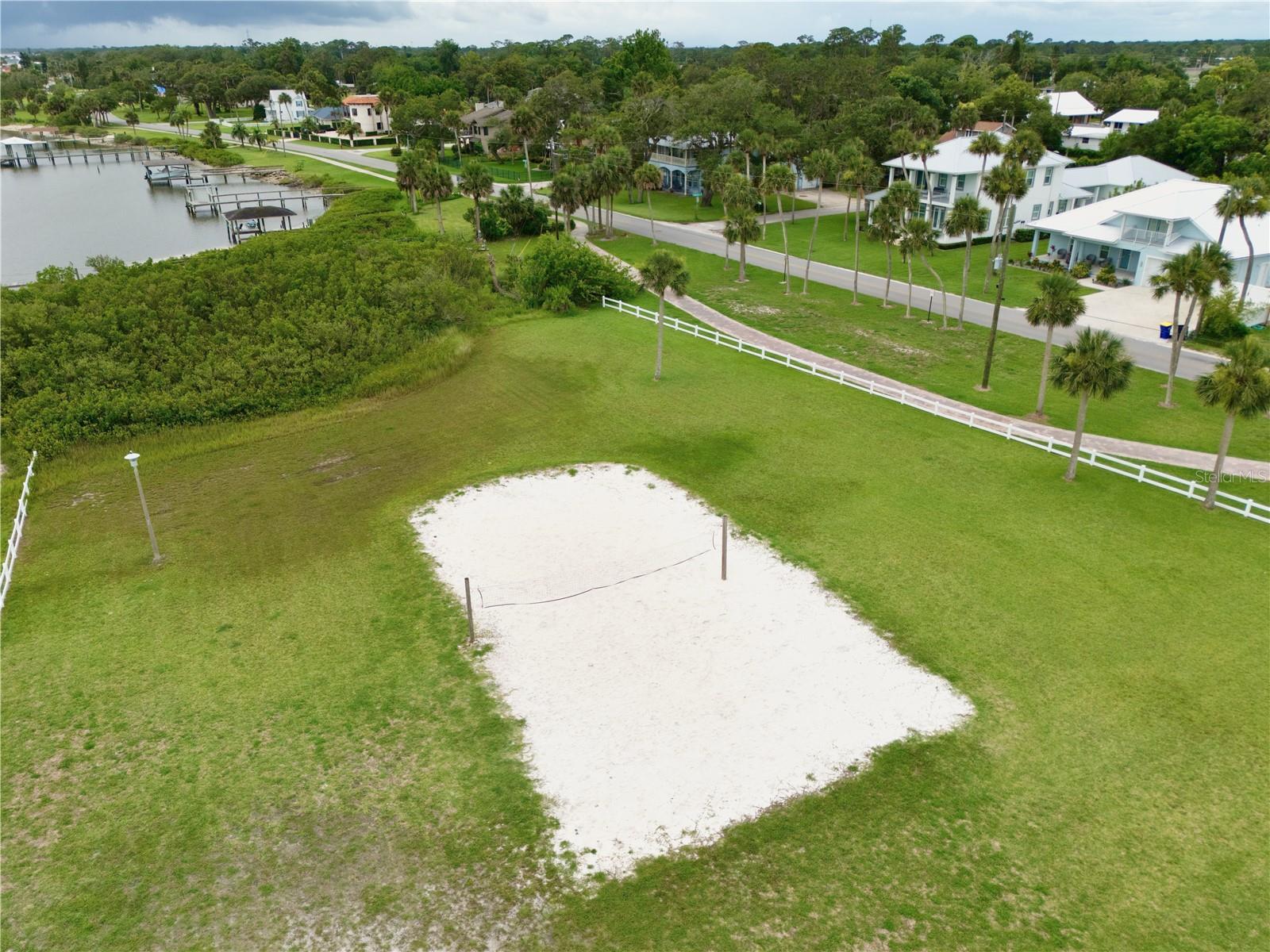 Image 15 of 18 For 211 Riverside Drive