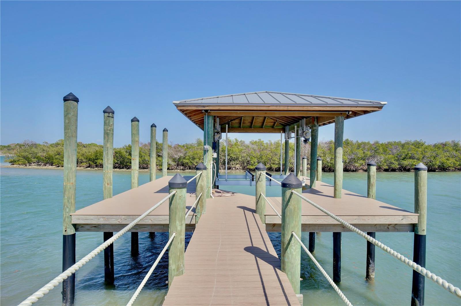 Image 5 of 18 For 211 Riverside Drive