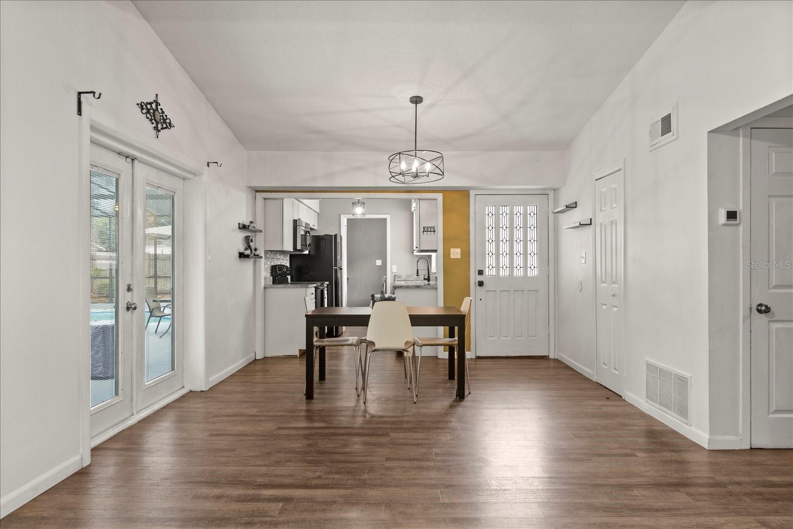 Image 5 of 28 For 3117 Joyann Street