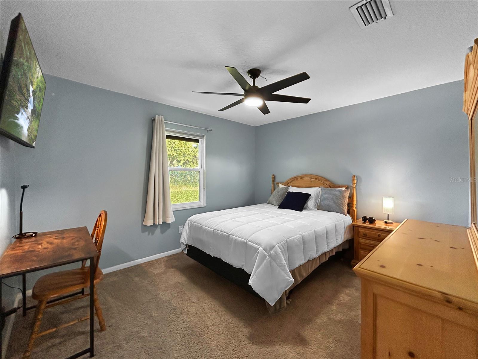 Image 11 of 18 For 136 Paul Revere Road