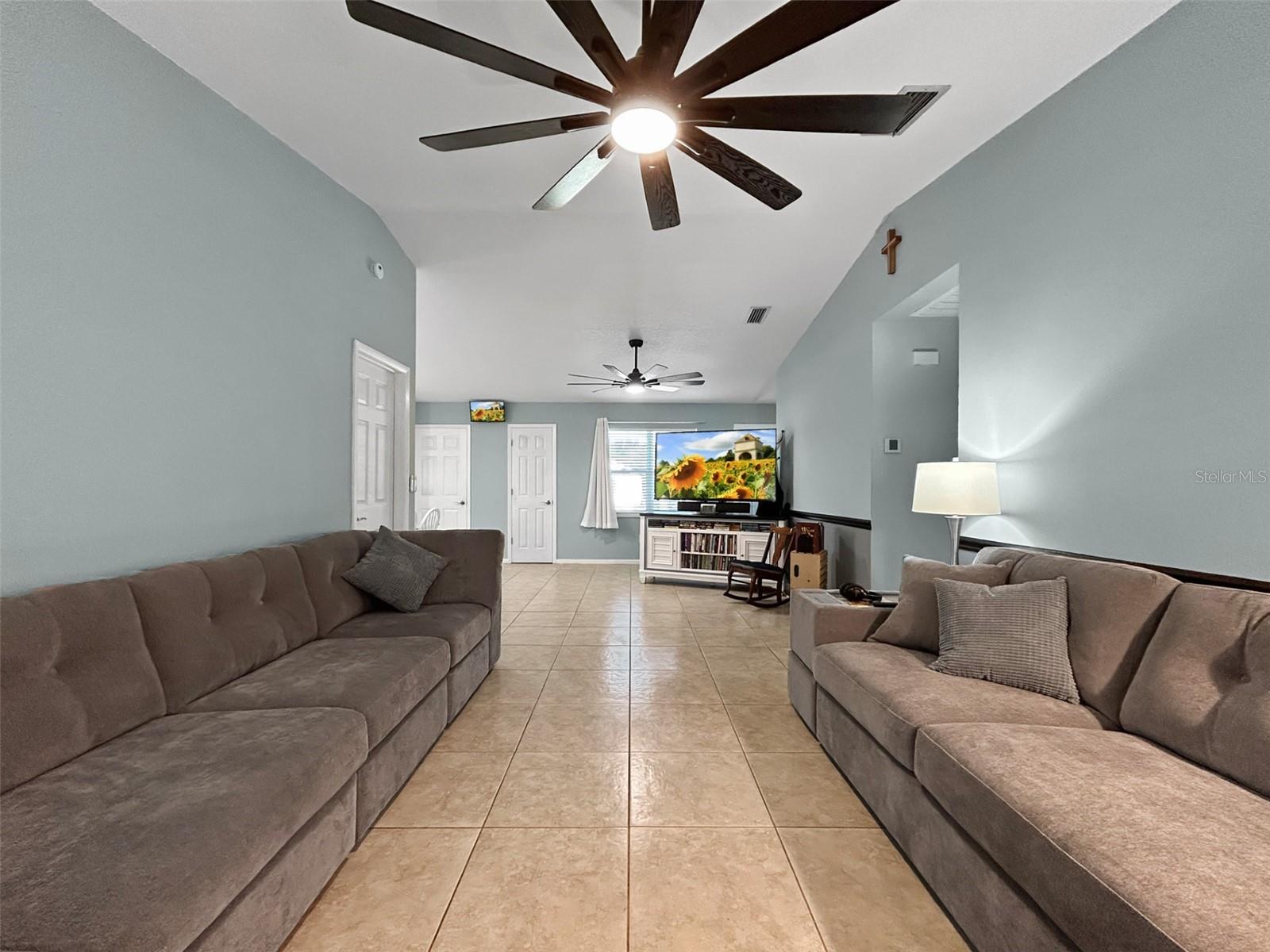 Image 3 of 18 For 136 Paul Revere Road