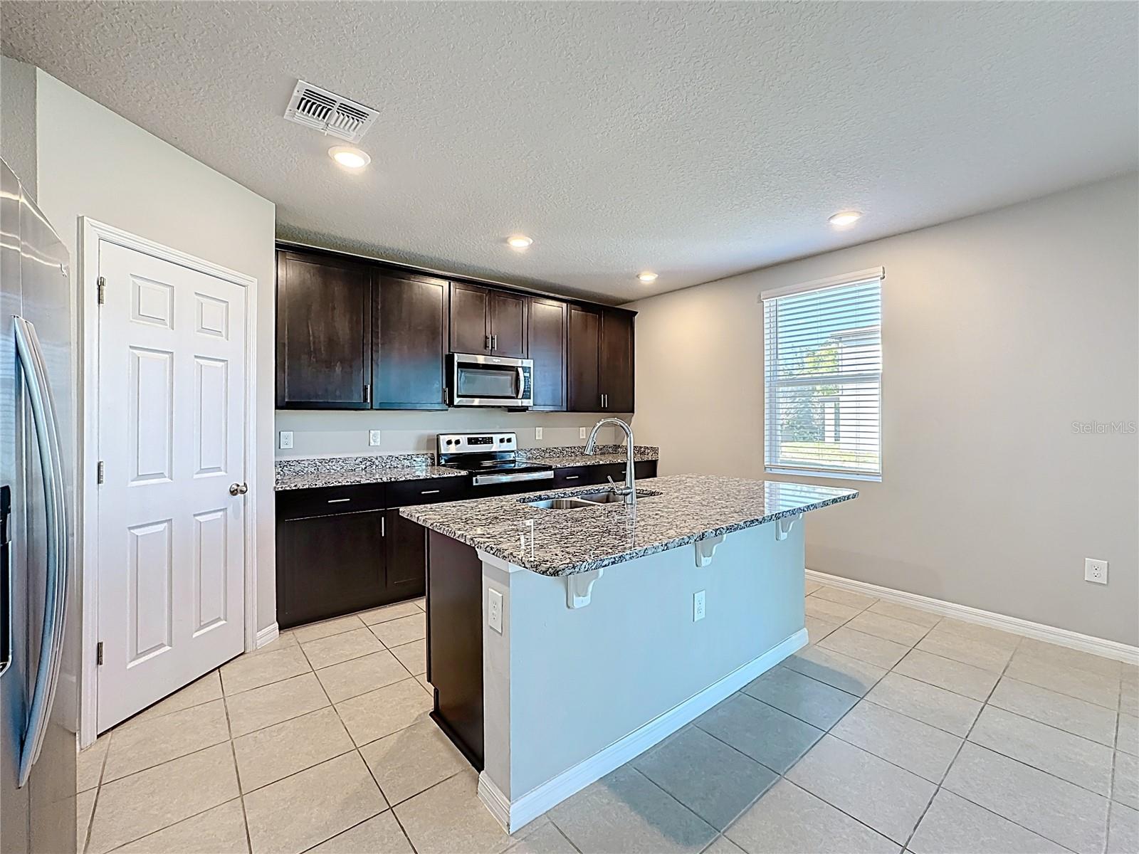 Image 12 of 47 For 5251 Meredrew Lane