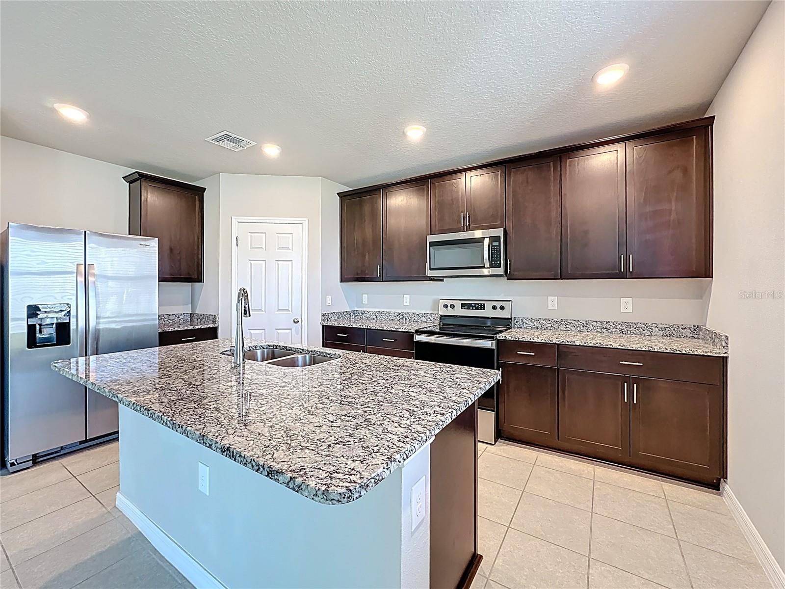 Image 15 of 47 For 5251 Meredrew Lane