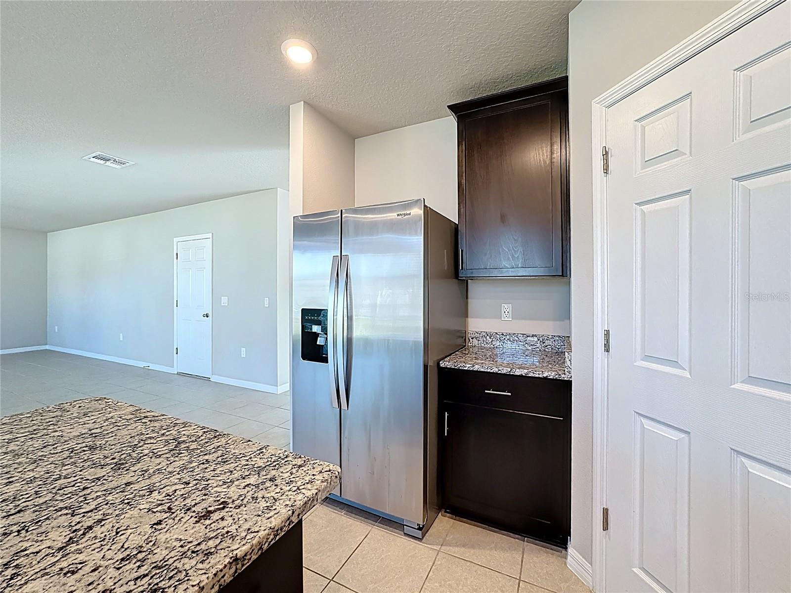 Image 16 of 47 For 5251 Meredrew Lane