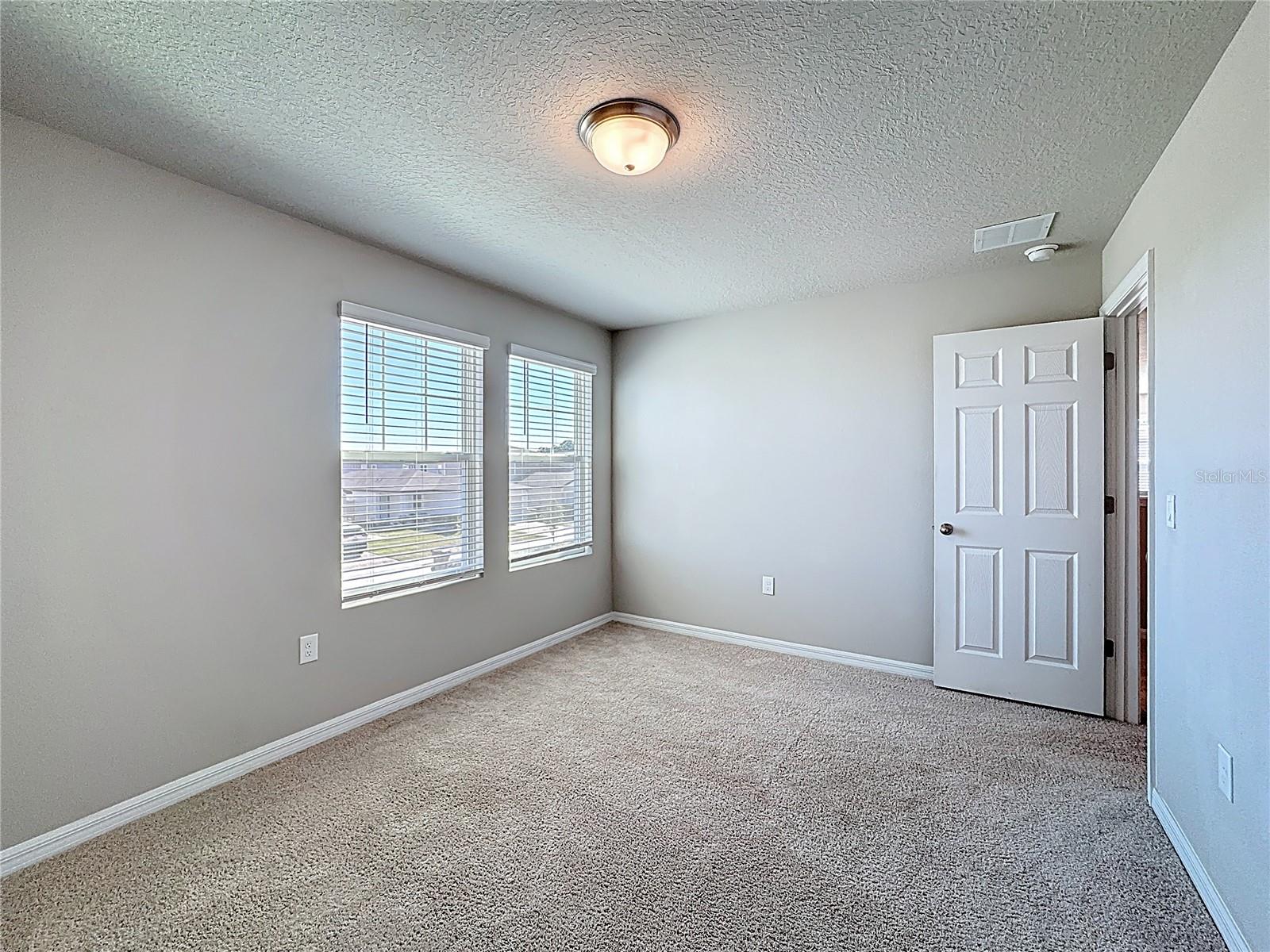 Image 19 of 47 For 5251 Meredrew Lane