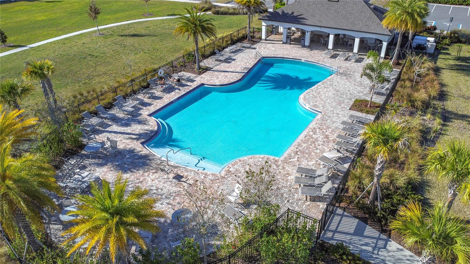 Image 44 of 47 For 5251 Meredrew Lane