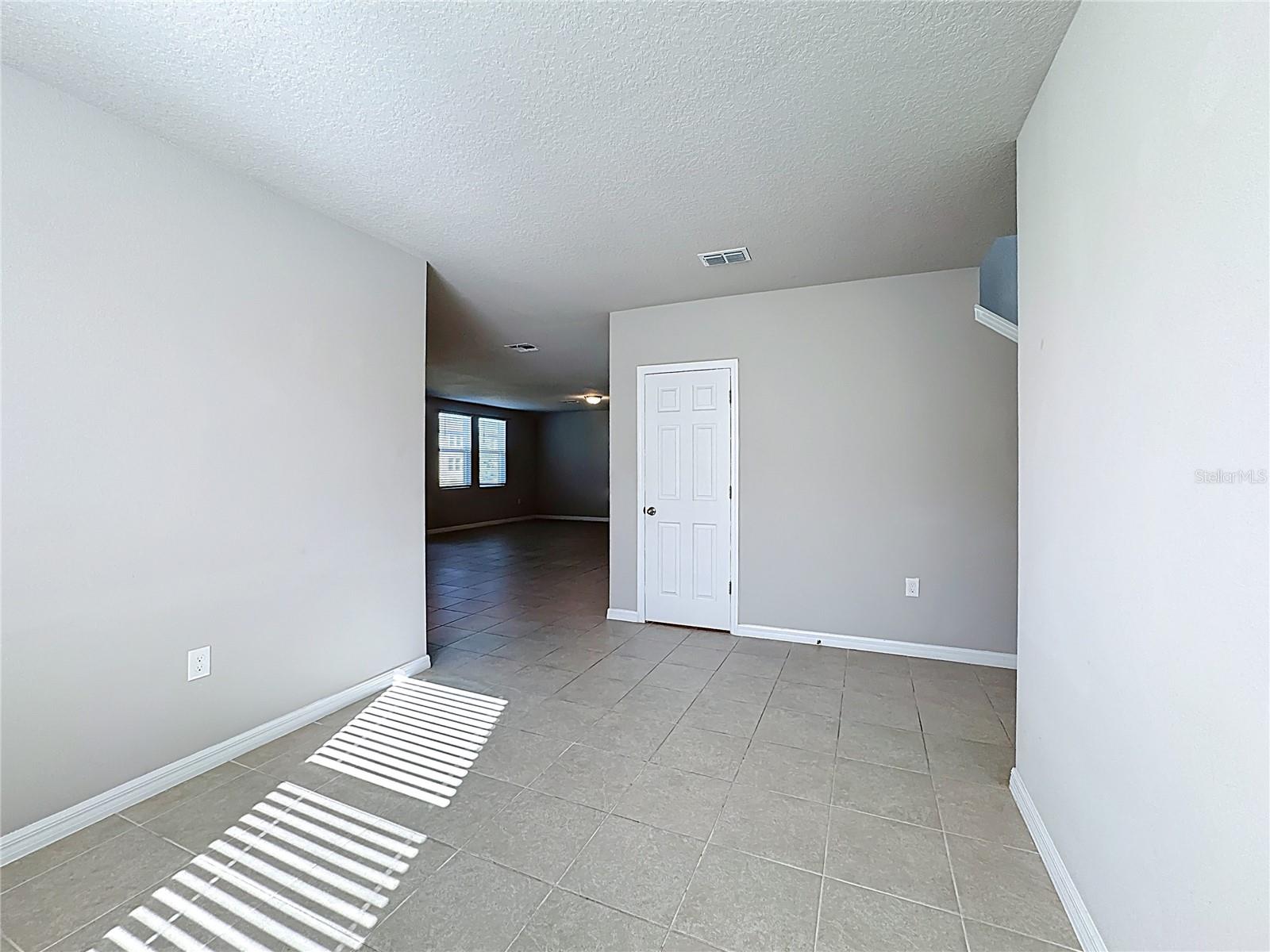 Image 7 of 47 For 5251 Meredrew Lane