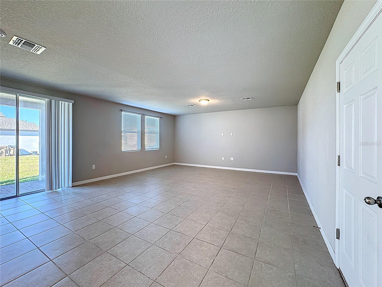 Image 8 of 47 For 5251 Meredrew Lane