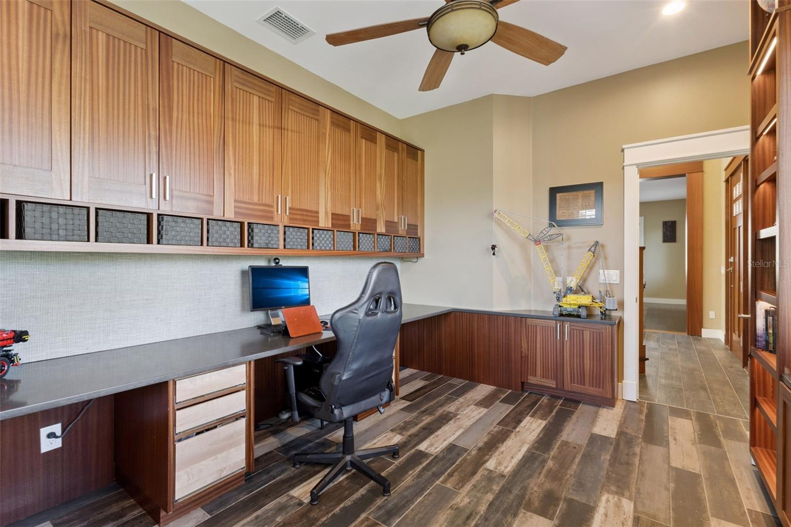 Image 20 of 33 For 15503 Trotting Horse Lane