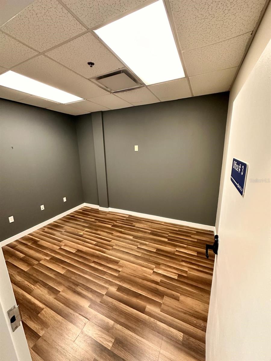 Image 3 of 9 For 7901 Kingspointe Parkway 28-#2