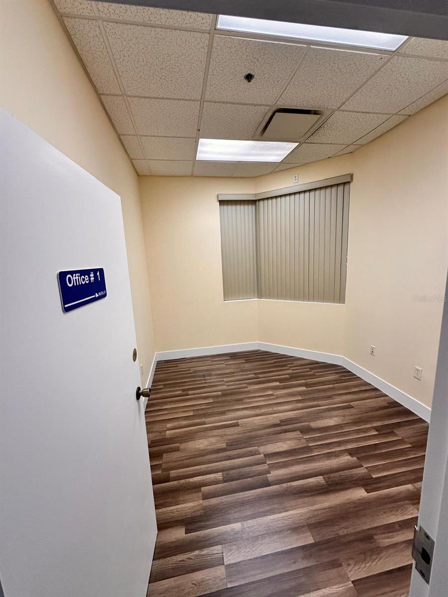 Image 4 of 9 For 7901 Kingspointe Parkway 28-#2