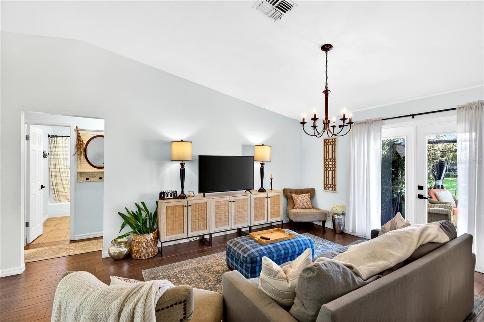 Image 15 of 43 For 4390 2nd Court