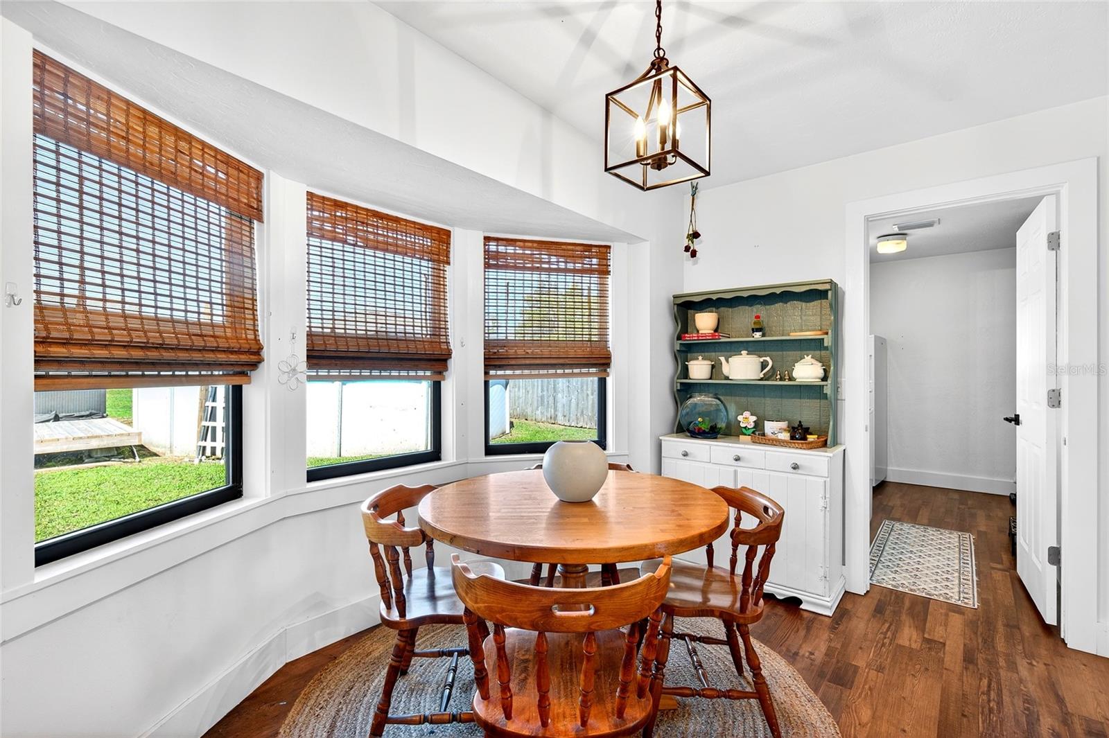 Image 28 of 43 For 4390 2nd Court