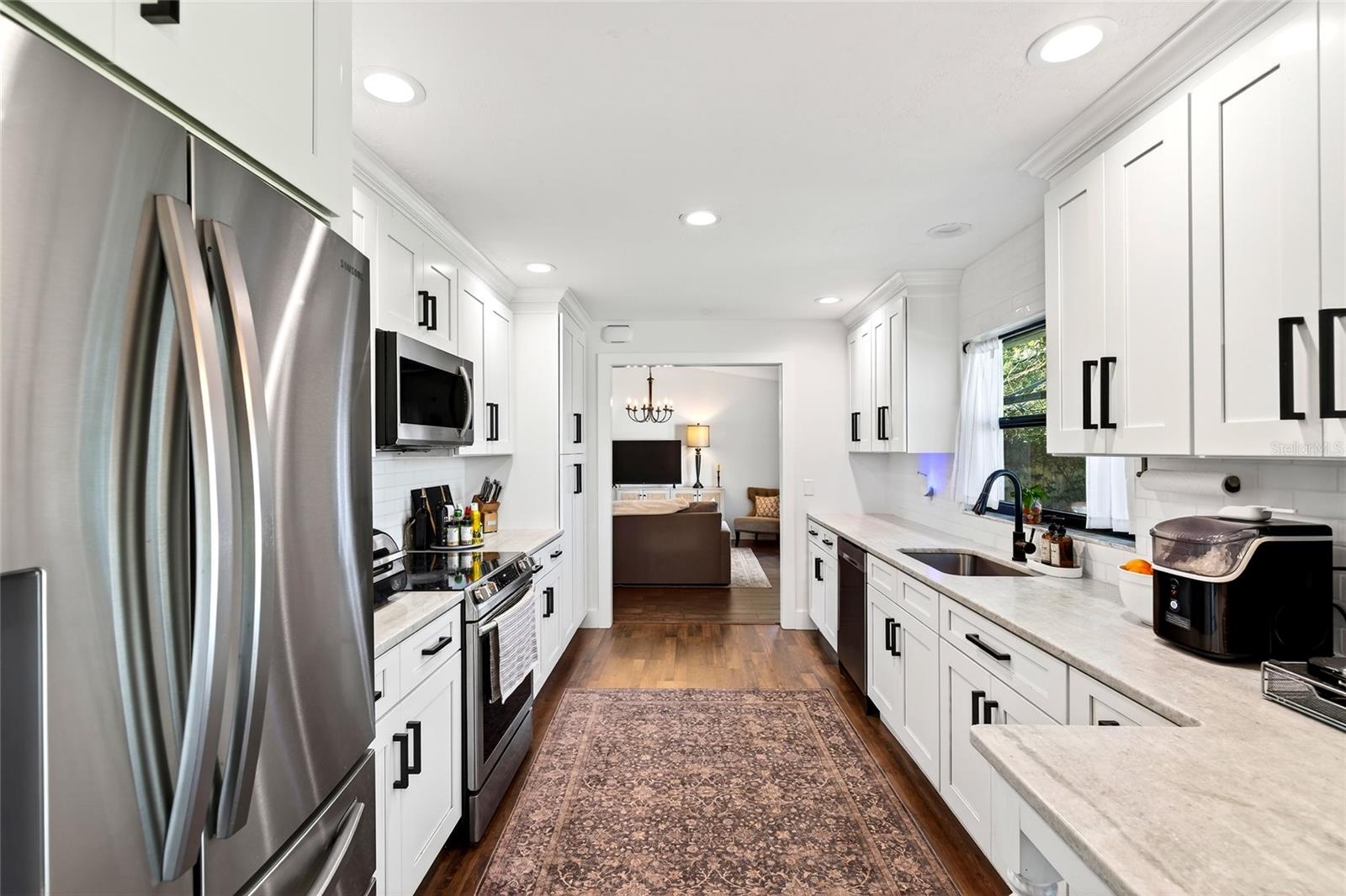 Image 30 of 43 For 4390 2nd Court