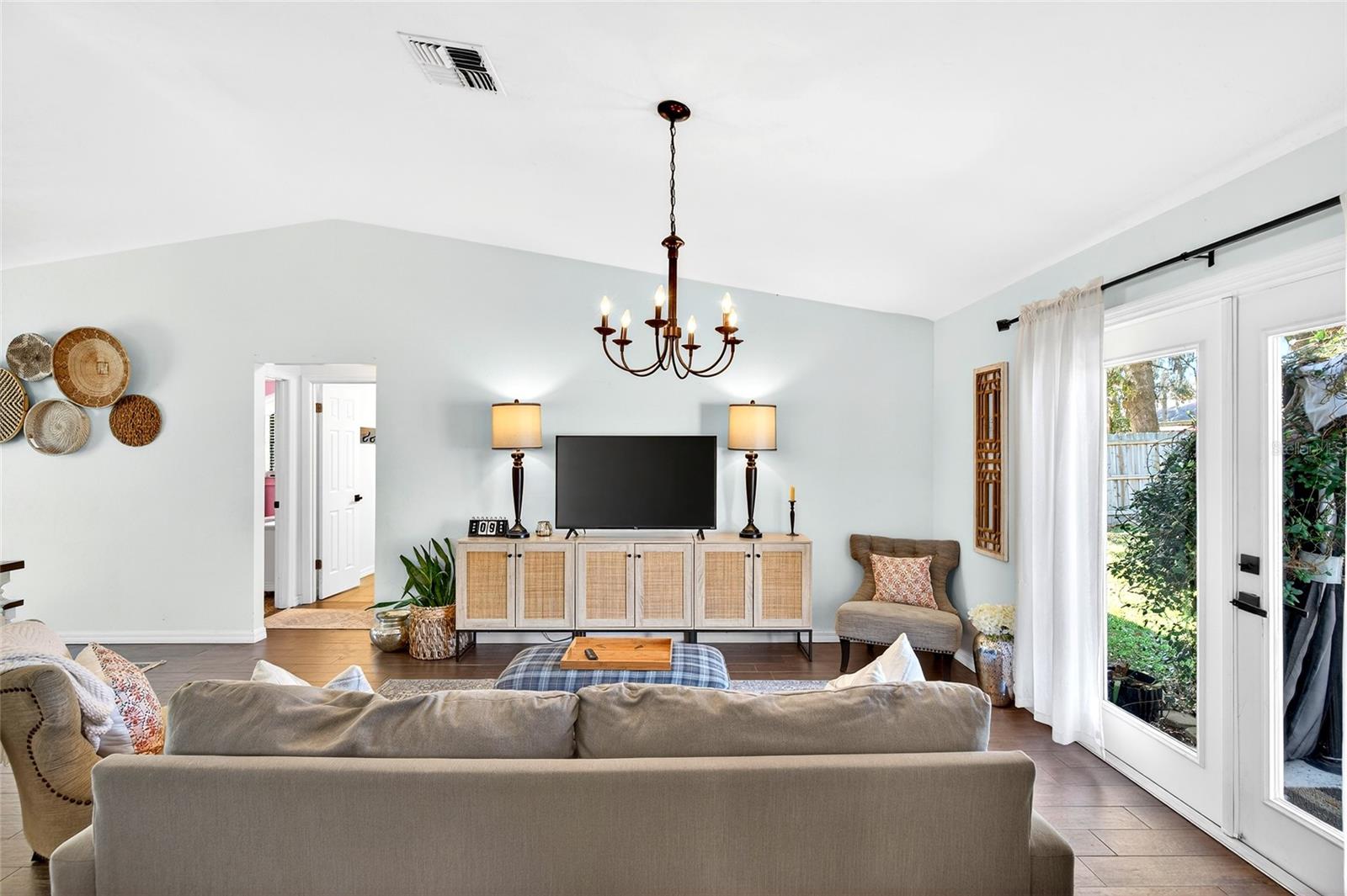 Image 34 of 43 For 4390 2nd Court