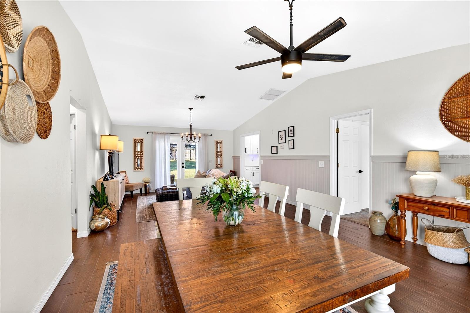 Image 7 of 43 For 4390 2nd Court