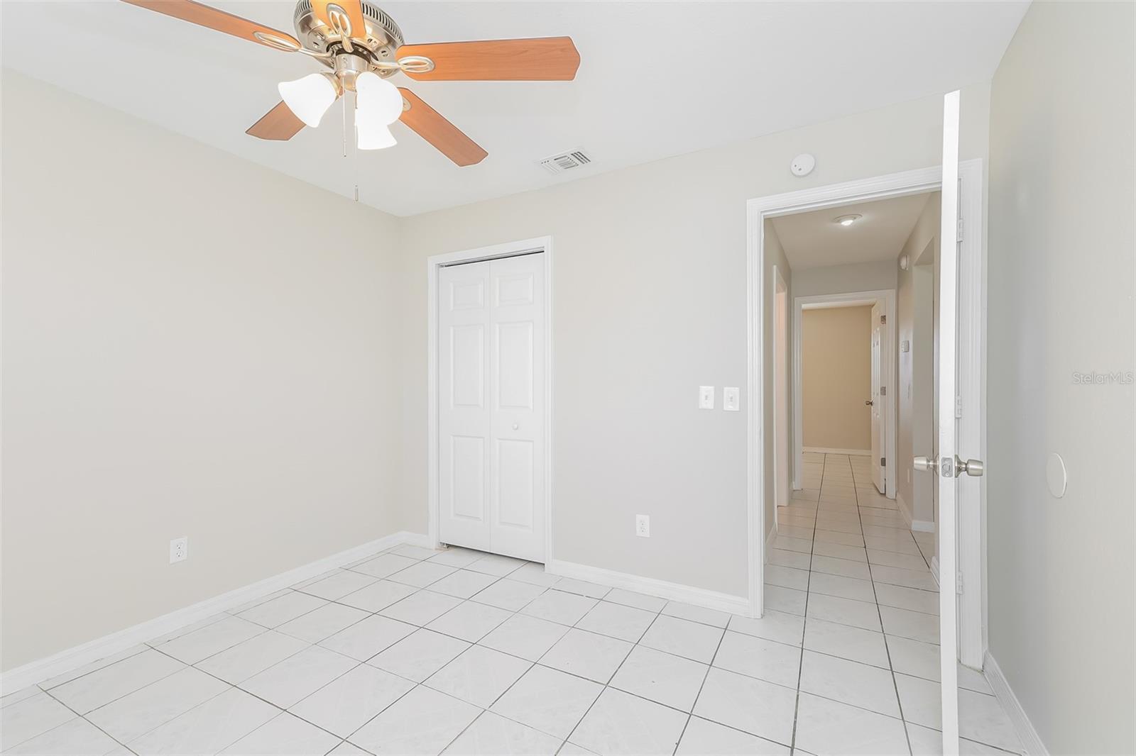 Image 12 of 16 For 807 Savona Place