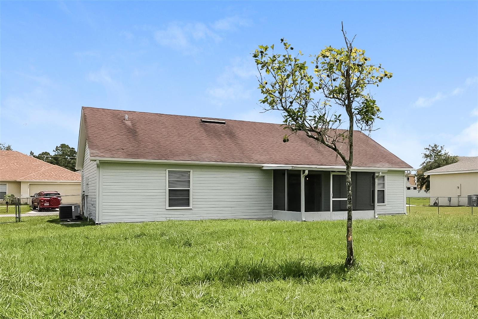 Image 15 of 16 For 807 Savona Place