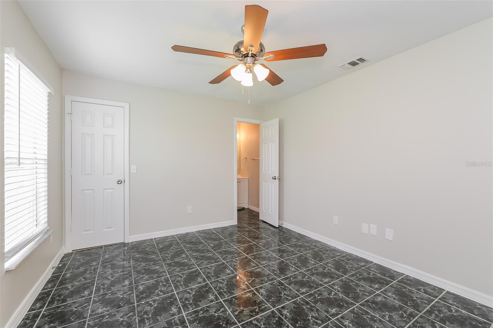 Image 8 of 16 For 807 Savona Place