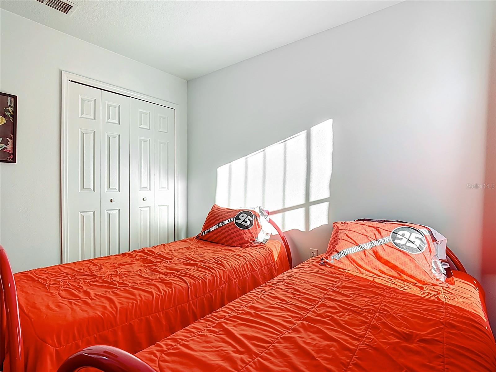 Image 43 of 88 For 4608 Cumbrian Lakes Drive