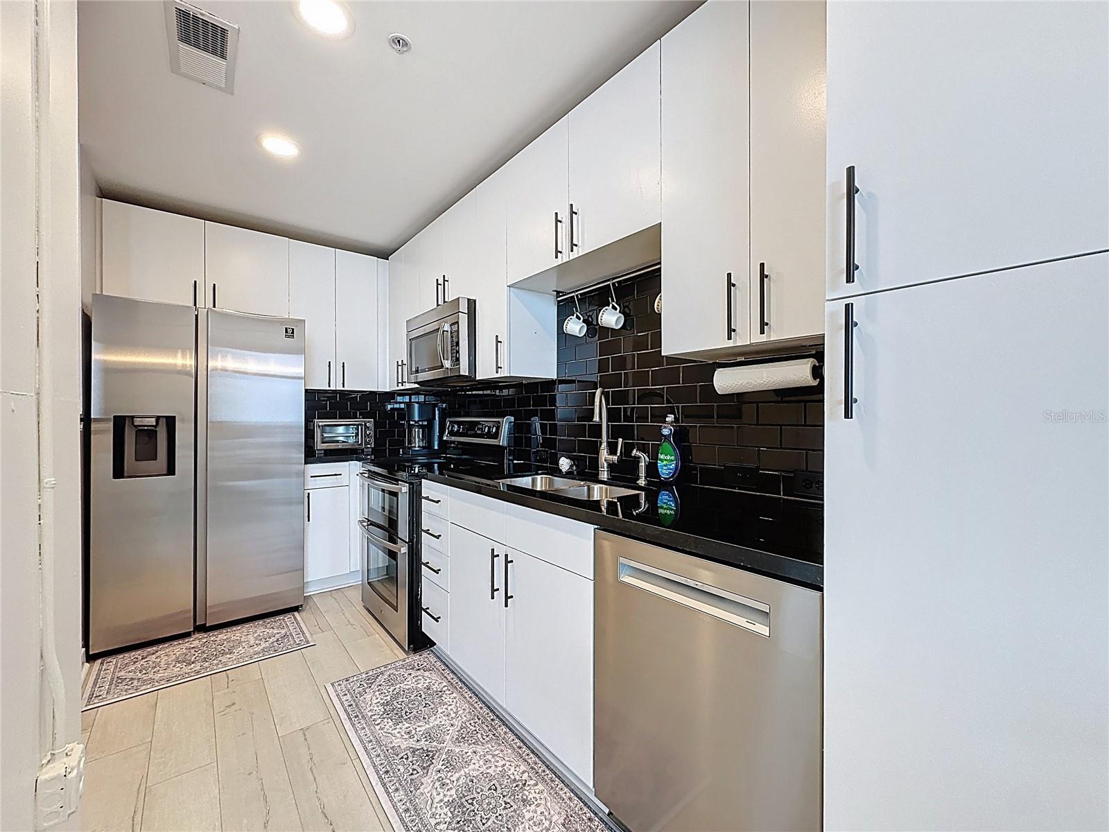 Image 11 of 32 For 155 Court Avenue 1911