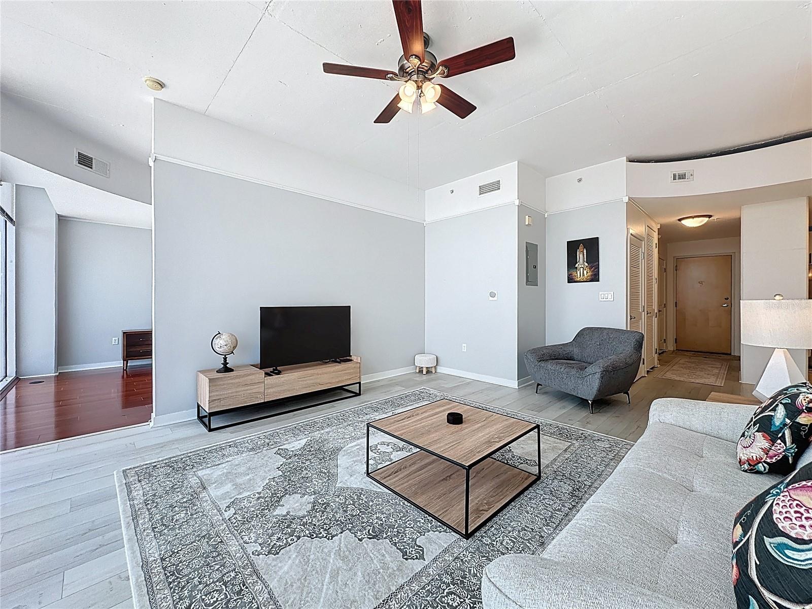 Image 7 of 32 For 155 Court Avenue 1911