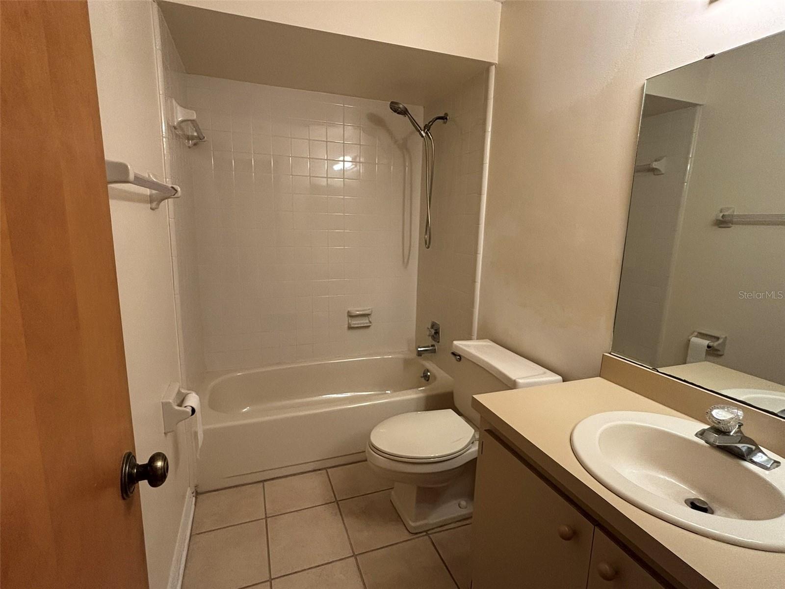 Image 17 of 24 For 600 Northern Way 204