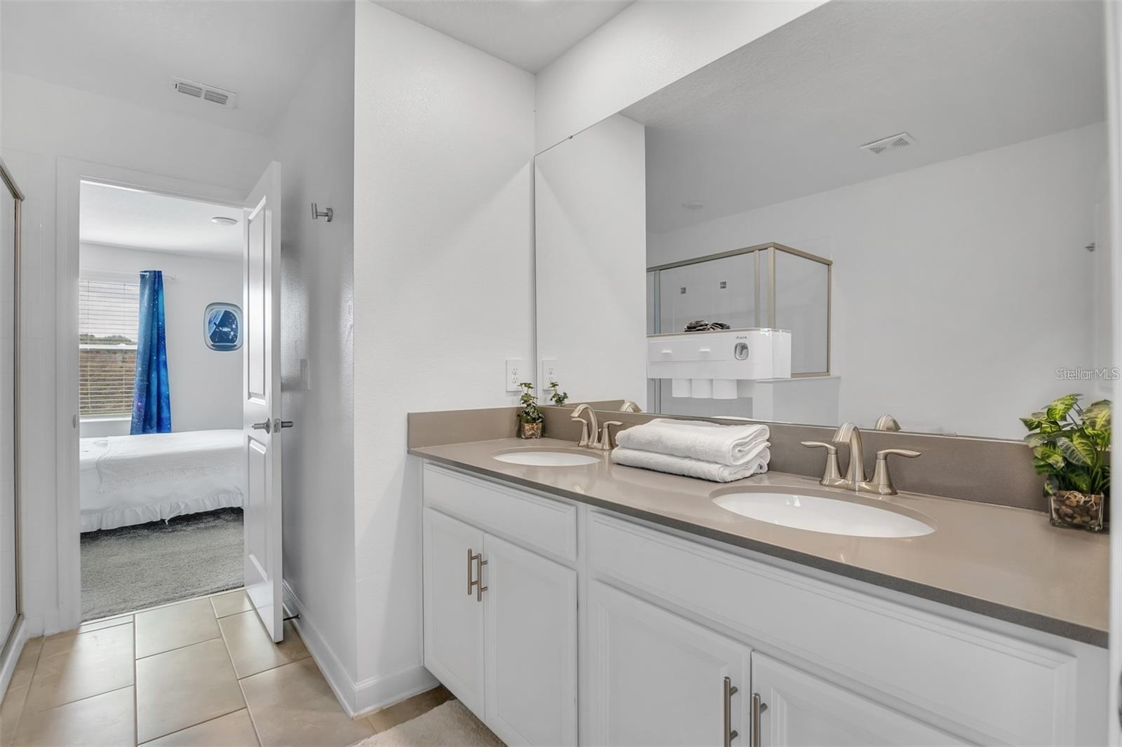 Image 26 of 62 For 9084 Sommerset Hills Drive