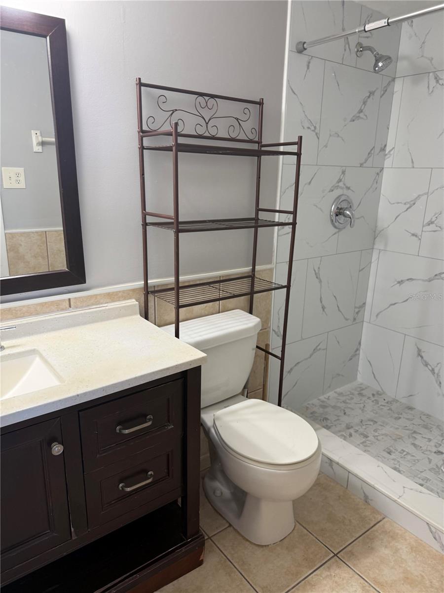 Image 5 of 10 For 127 Springwood Circle F