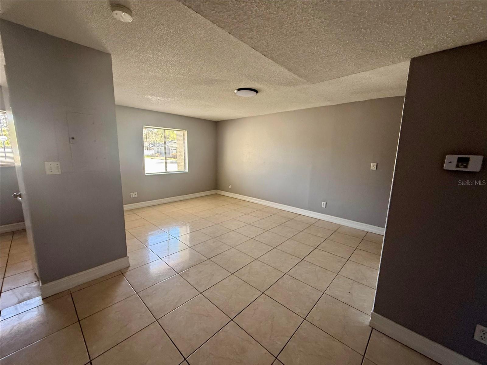 Image 7 of 10 For 127 Springwood Circle F