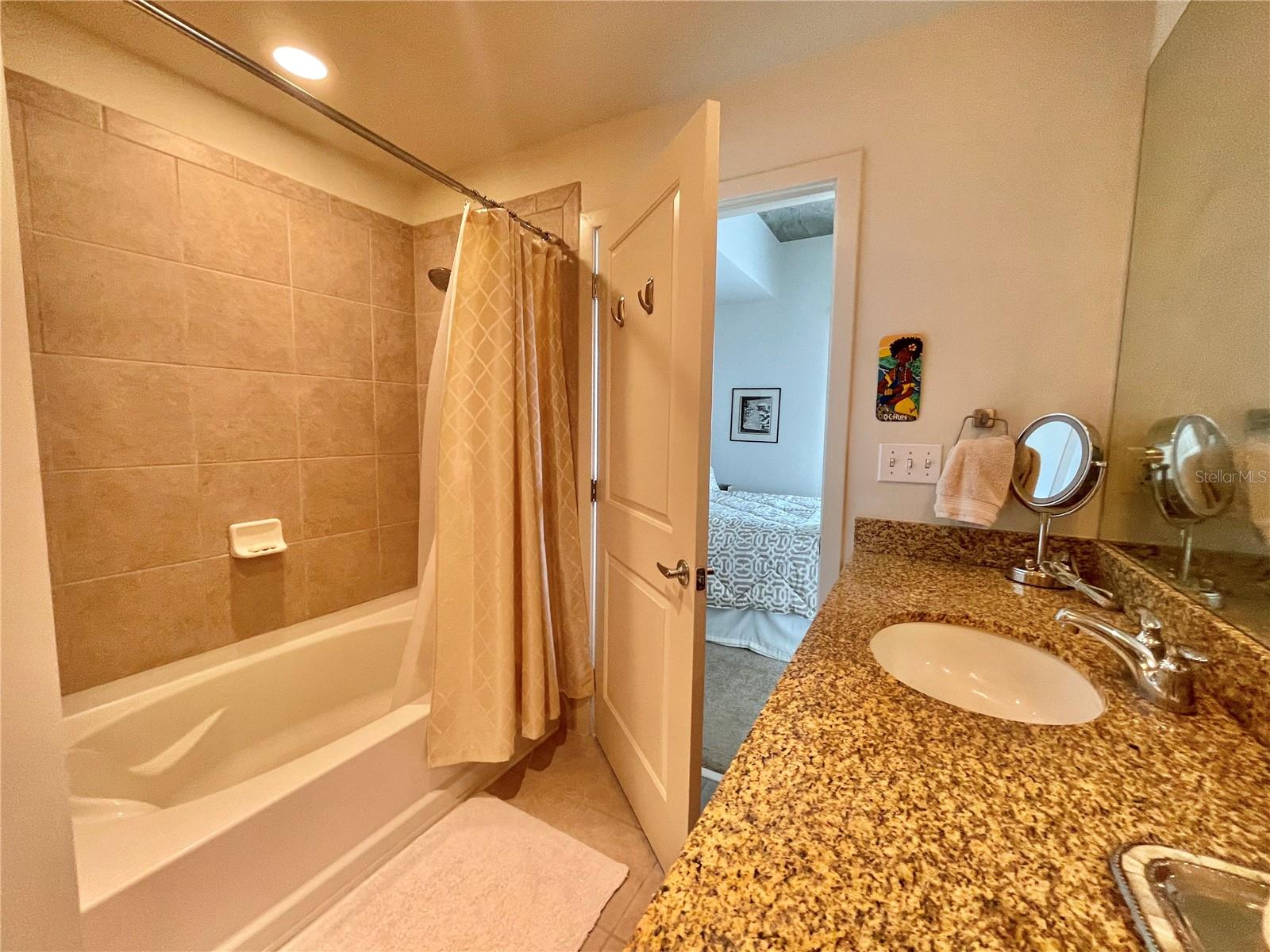 Image 24 of 39 For 155 Court Avenue 2016