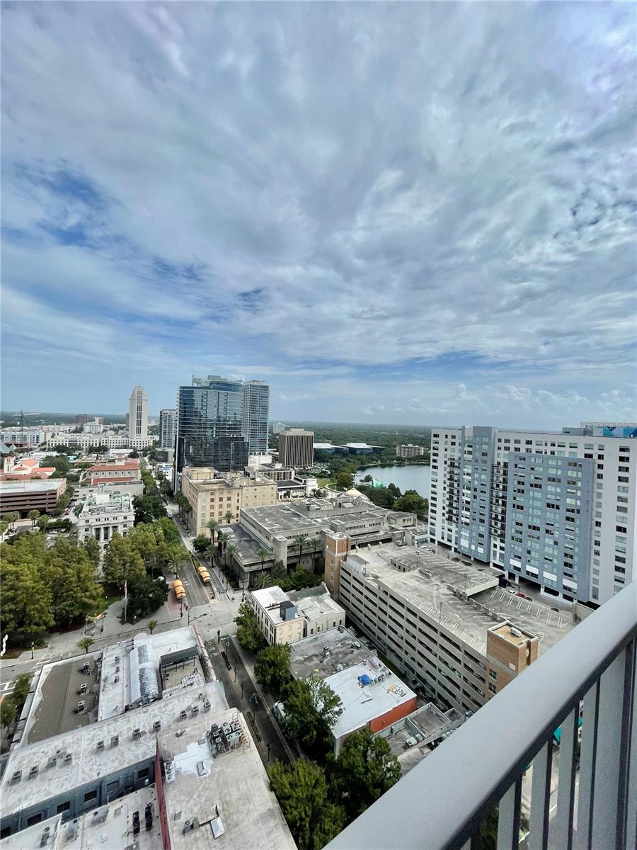 Image 25 of 39 For 155 Court Avenue 2016