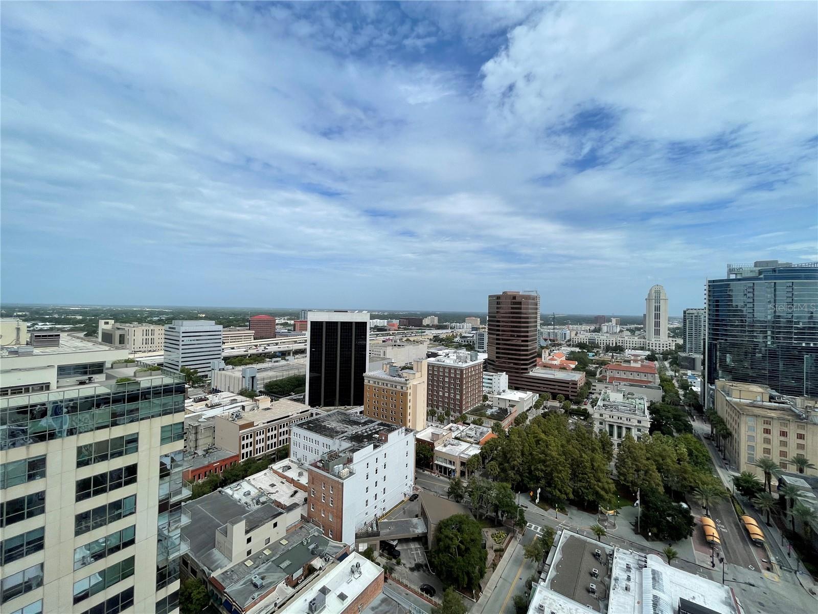 Image 28 of 39 For 155 Court Avenue 2016