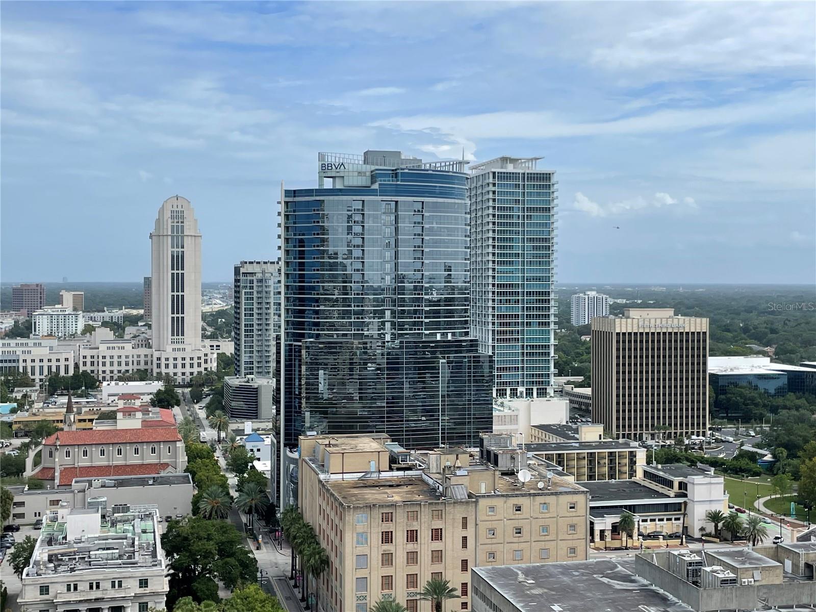 Image 29 of 39 For 155 Court Avenue 2016