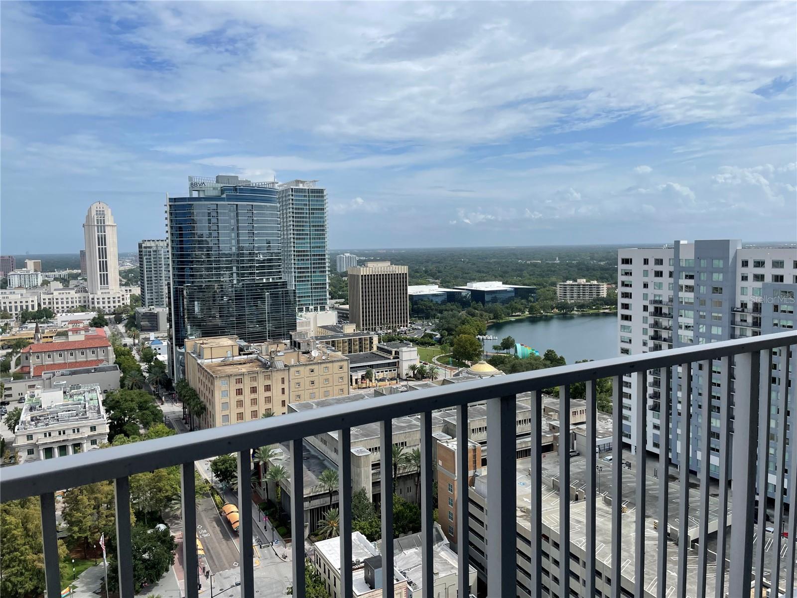 Image 31 of 39 For 155 Court Avenue 2016