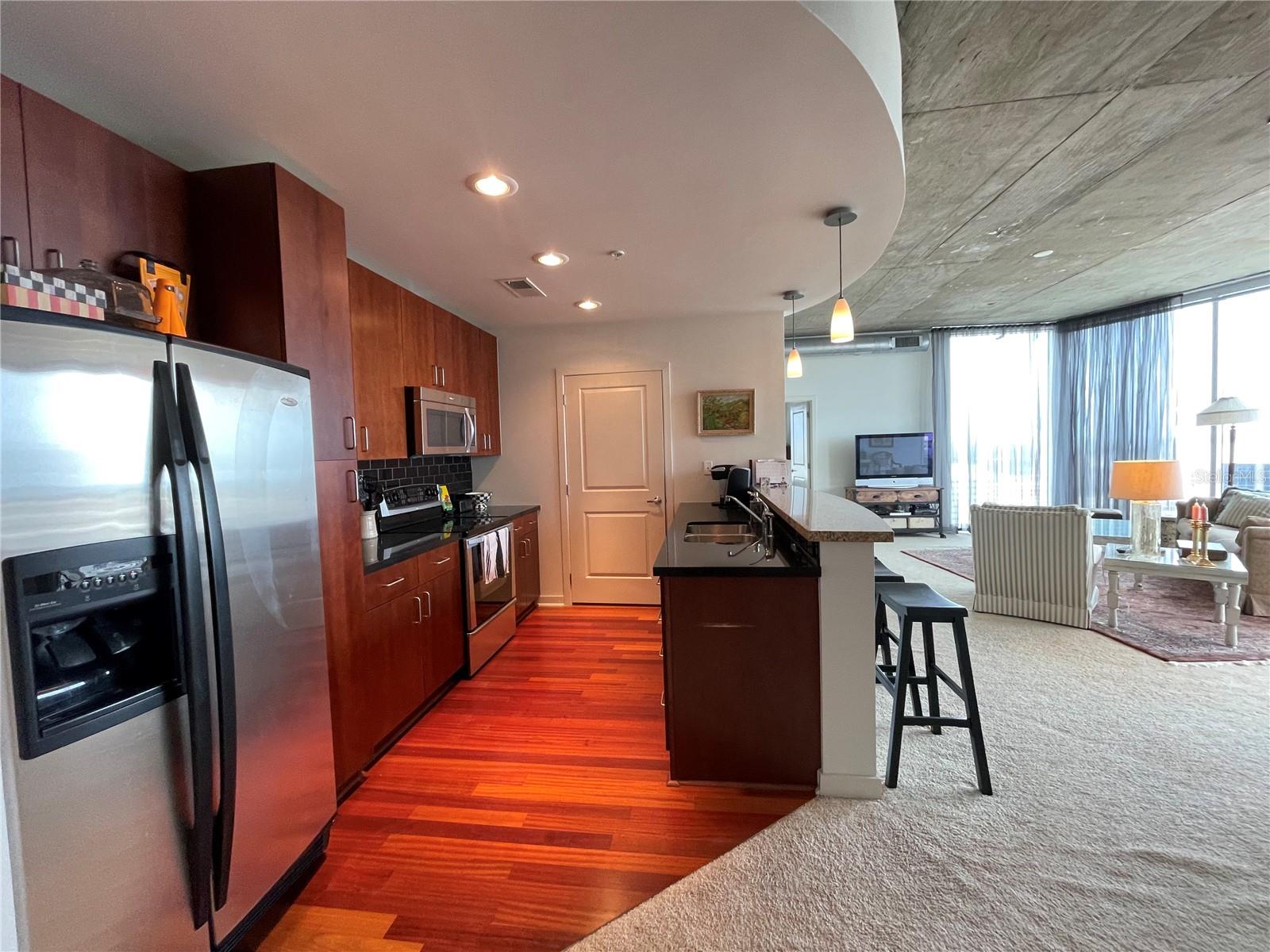 Image 5 of 39 For 155 Court Avenue 2016