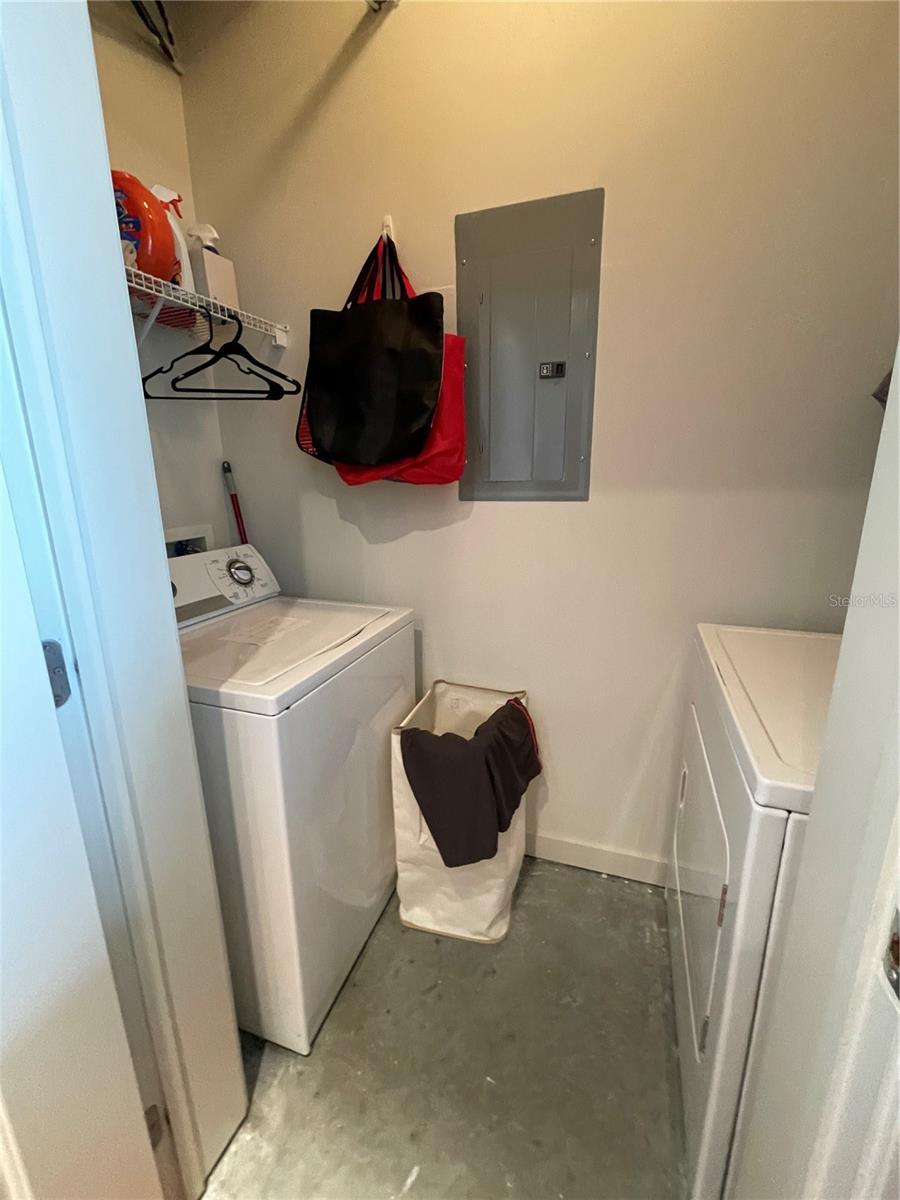 Image 7 of 39 For 155 Court Avenue 2016