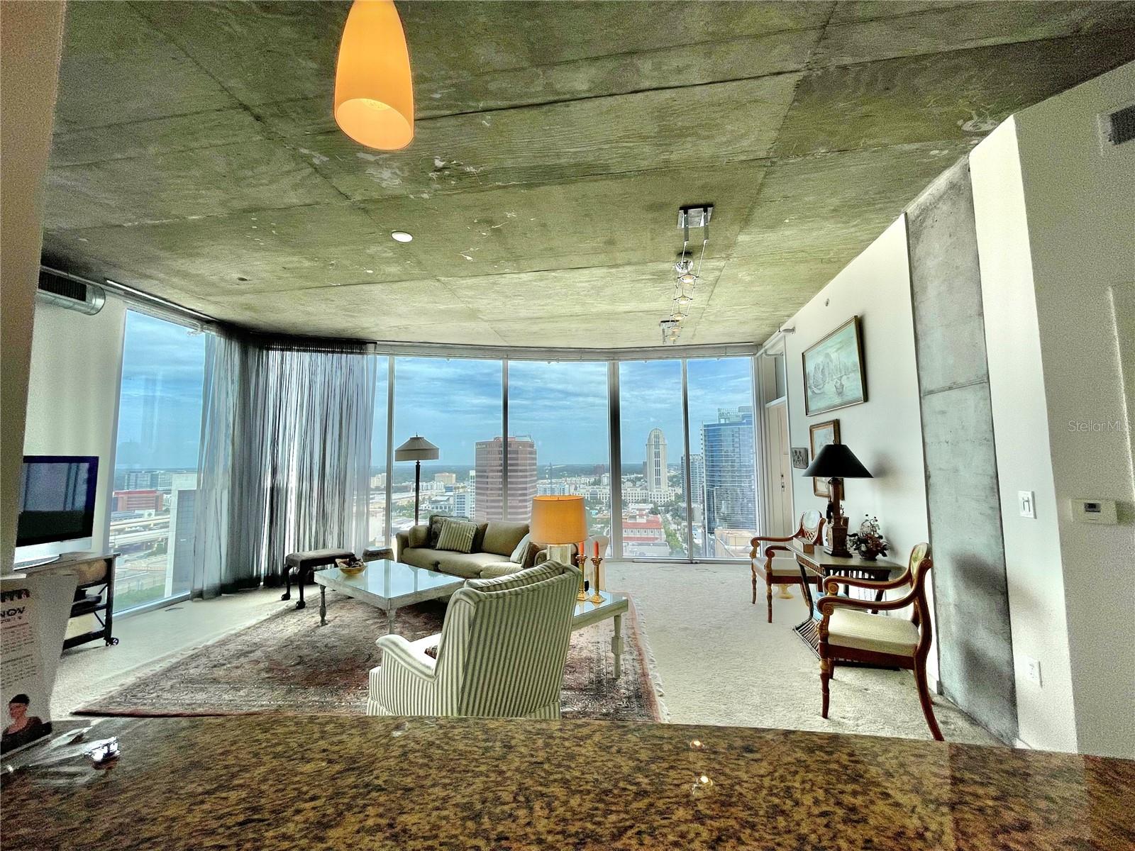 Image 8 of 39 For 155 Court Avenue 2016