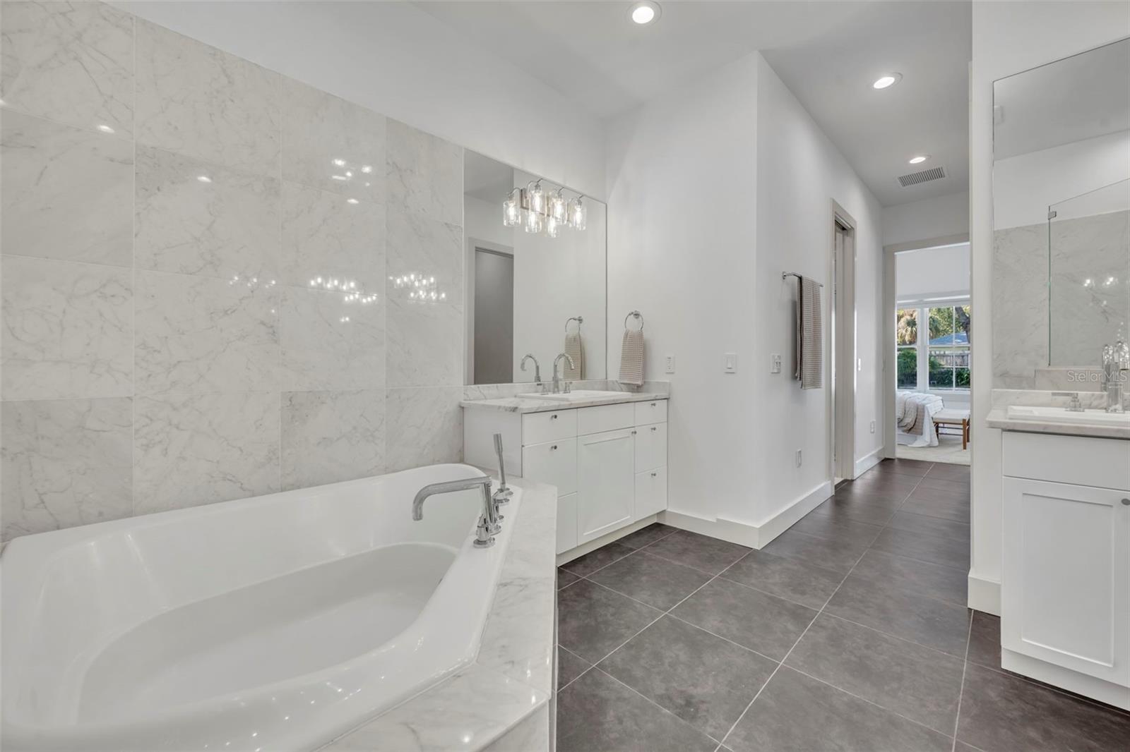 Image 22 of 57 For 501 Henkel Circle