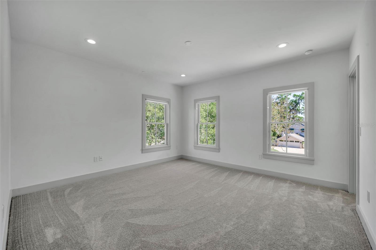 Image 31 of 57 For 501 Henkel Circle