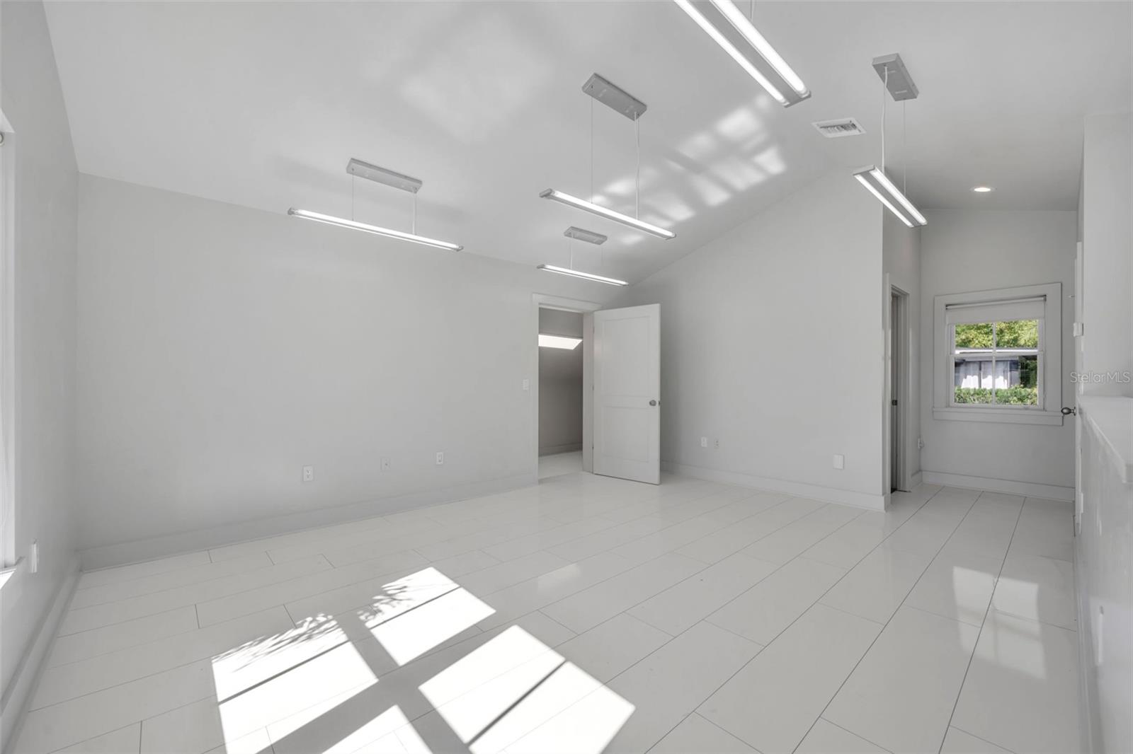 Image 37 of 57 For 501 Henkel Circle